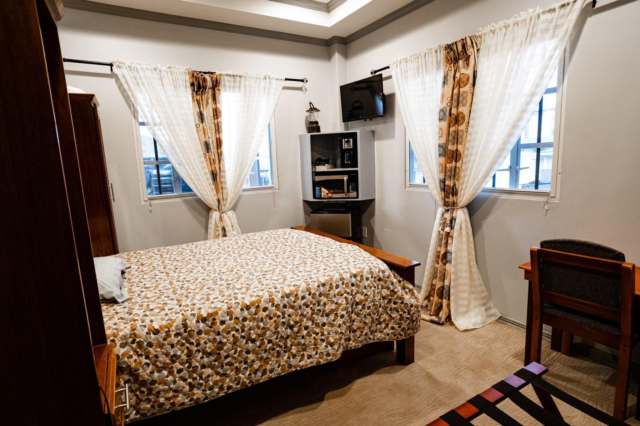 Guest room at Angie's Château